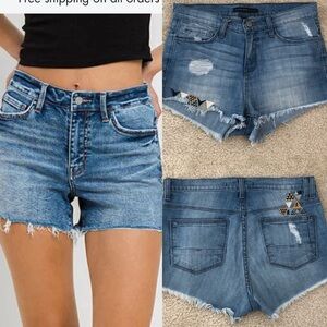 Flying Monkey High Rise Embroidered Raw Hem Denim Shorts. NWOT! Sz 25